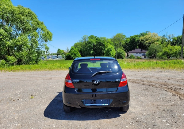 Hyundai i20 cena 17900 przebieg: 79000, rok produkcji 2010 z Kcynia małe 254